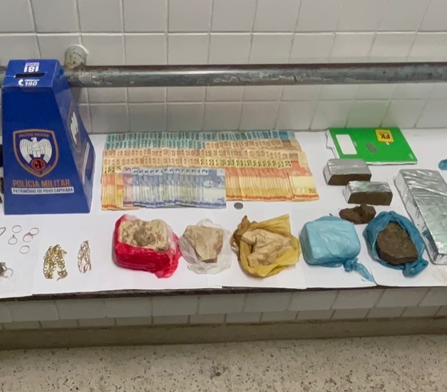PM apreende grande quantidade de drogas após denúncia anônima em Guarapari