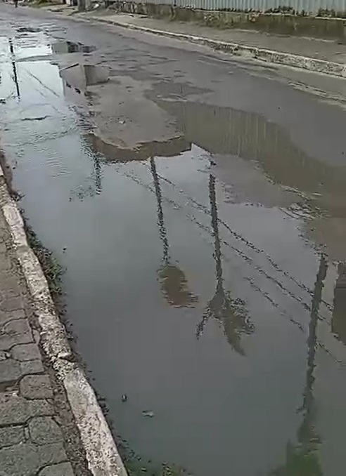 Guarapari: Enseada Azul possui diversos pontos de vazamento de esgoto, relatam moradores
