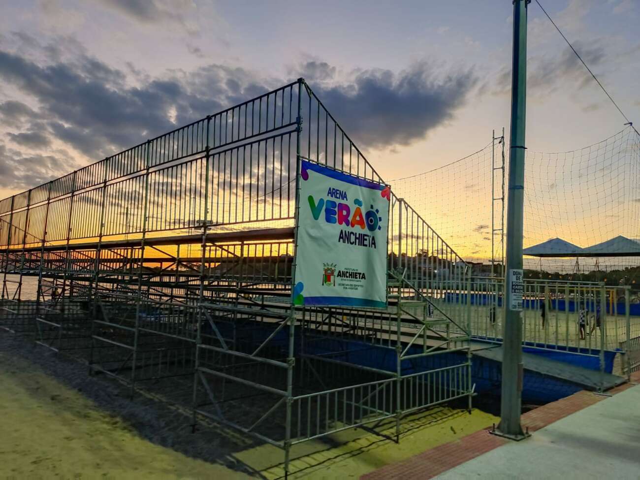 Verão 2023: Arena é montada para receber eventos esportivos em Anchieta