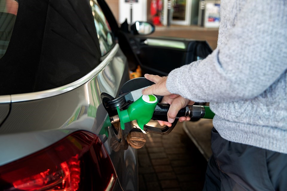 Procon-ES notifica distribuidoras após aumento repentino no preço dos combustíveis