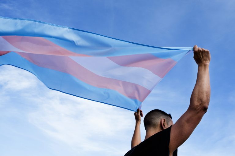 Guarapari ainda carece de políticas públicas para população trans