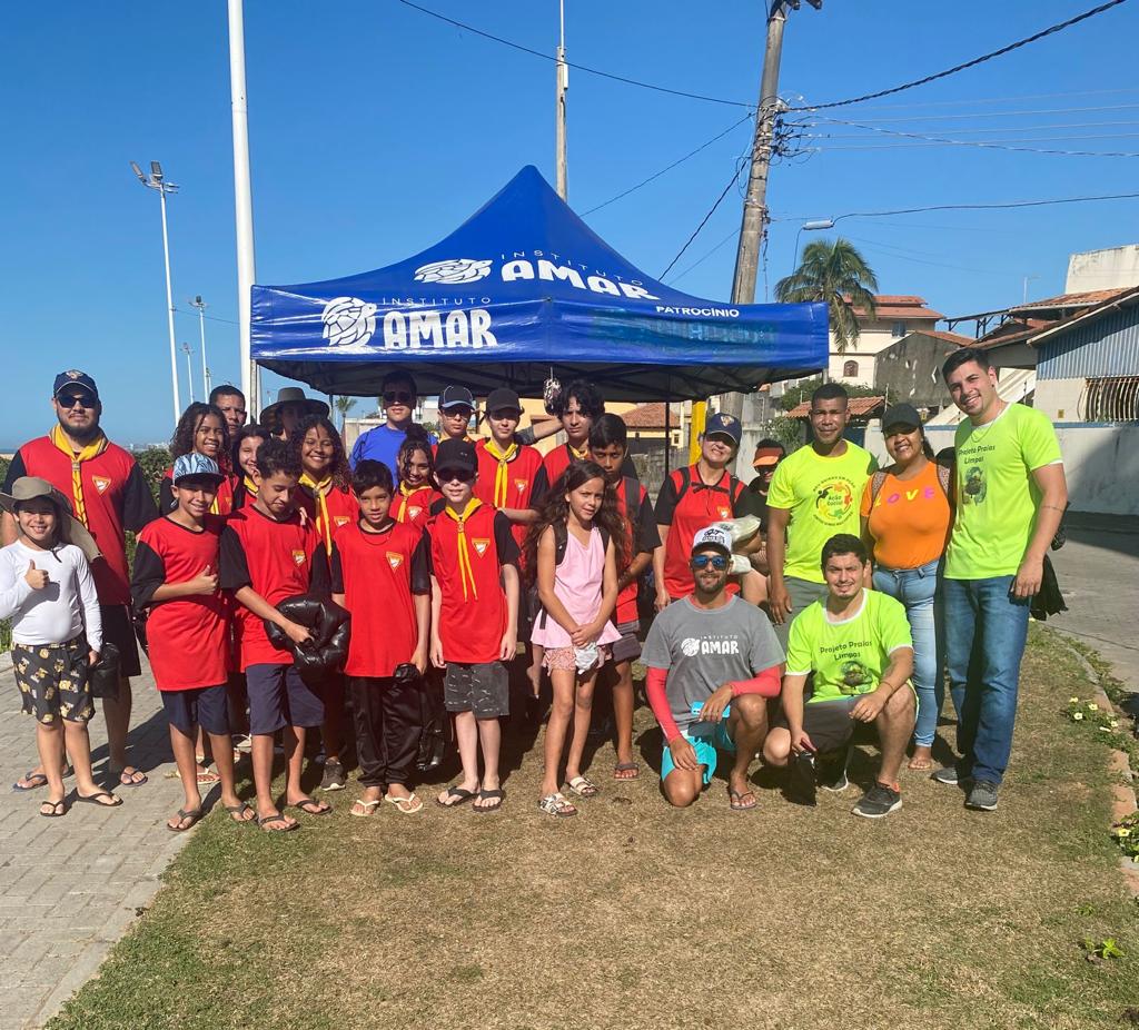 Instituto promove mutirão de limpeza em praias de Guarapari