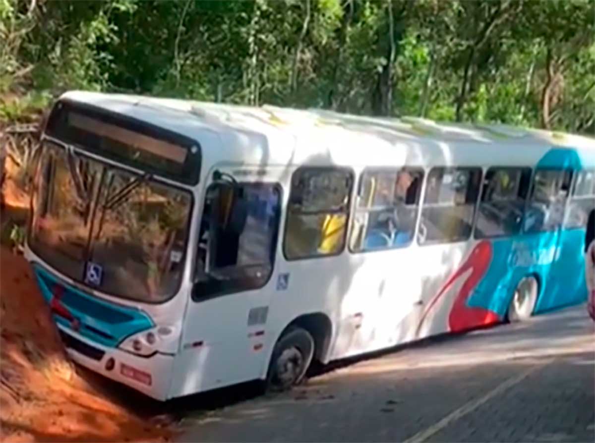 Após acidentes, Lorenzutti afirma que ônibus passam por manutenção periódica em Guarapari