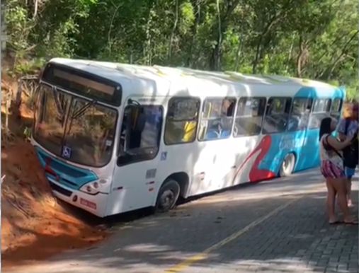 Após acidentes, Lorenzutti afirma que ônibus passam por manutenção periódica em Guarapari