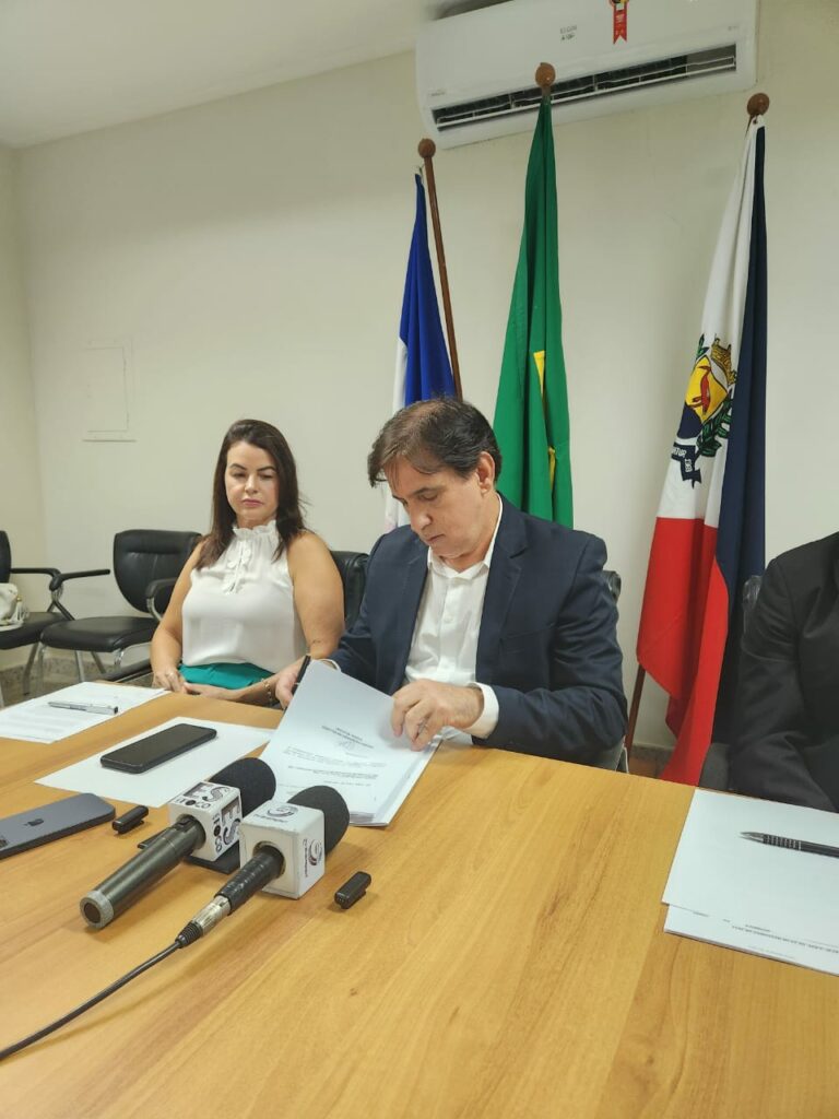 Prefeito de Guarapari sanciona lei que concede gestão do Hospital Cidade Saúde para o HIFA