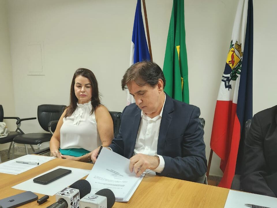 Prefeito de Guarapari sanciona lei que concede gestão do Hospital Cidade Saúde para o HIFA