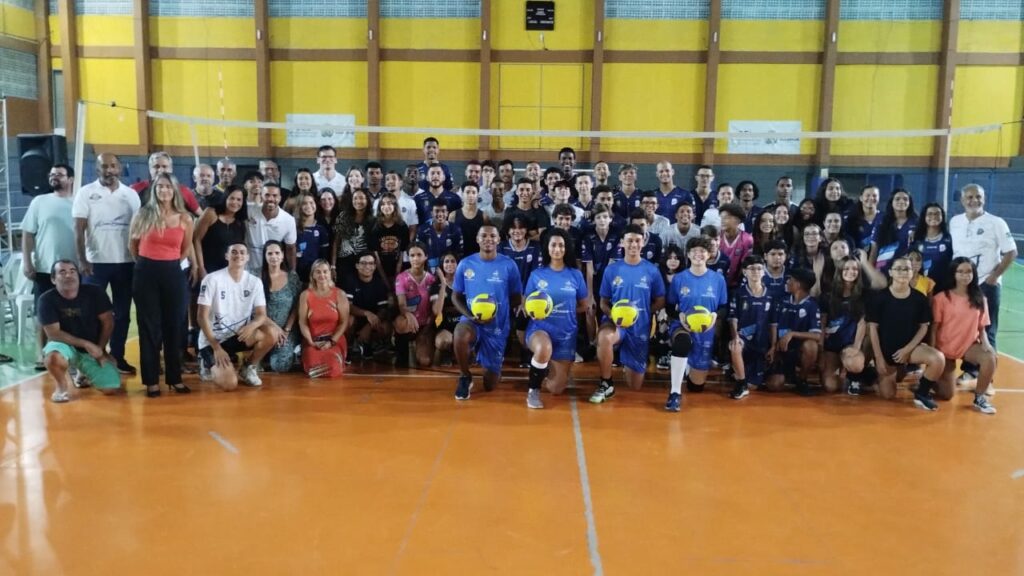 Guarapari ganha novo projeto com aulas de vôlei gratuitas para crianças e adolescentes