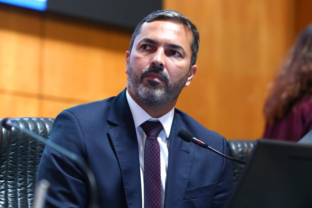 Guarapari: deputado estadual Tyago Hoffmann avalia primeiro mês de mandato