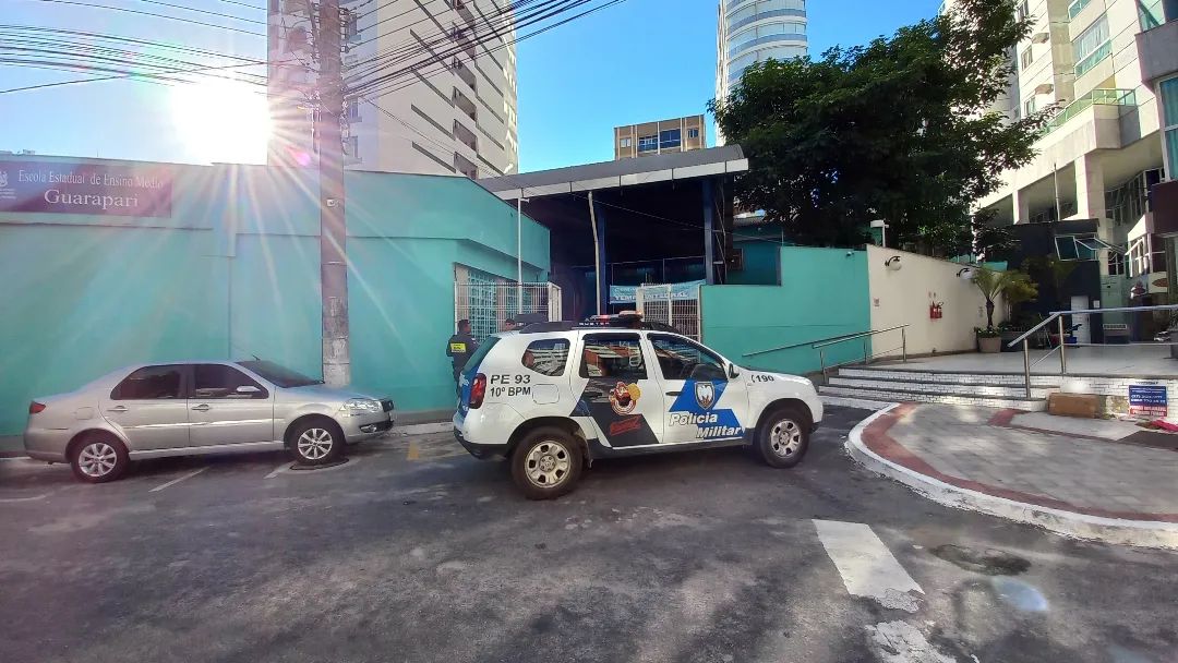Pastores se unem para orar pelas escolas de Guarapari