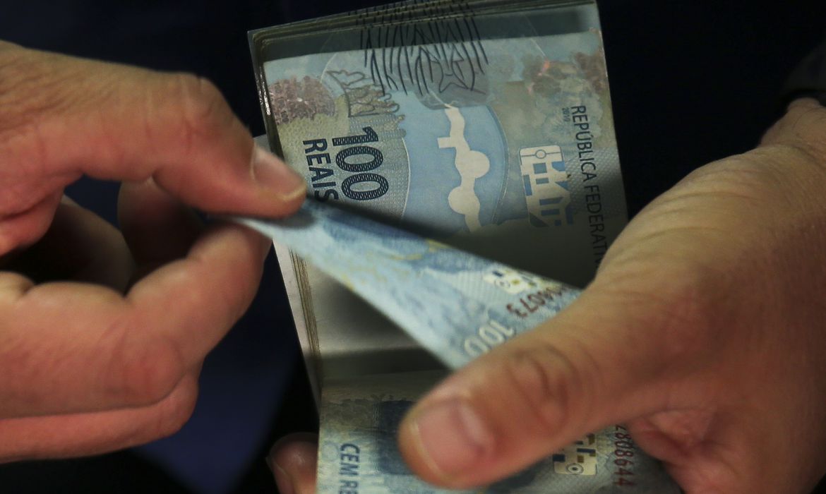 Valores esquecidos em bancos já podem ser sacados; saiba como