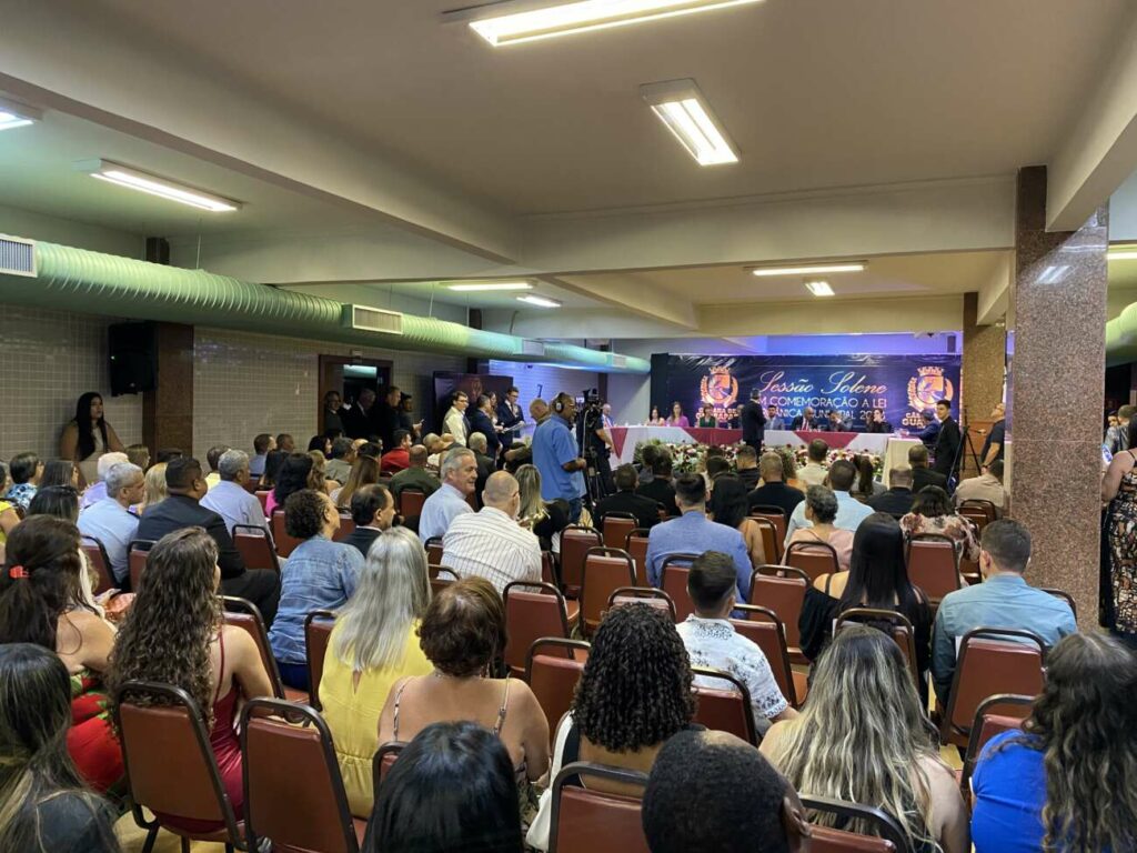 Guará de Ouro: Câmara de Guarapari homenageia cidadãos em cerimônia especial