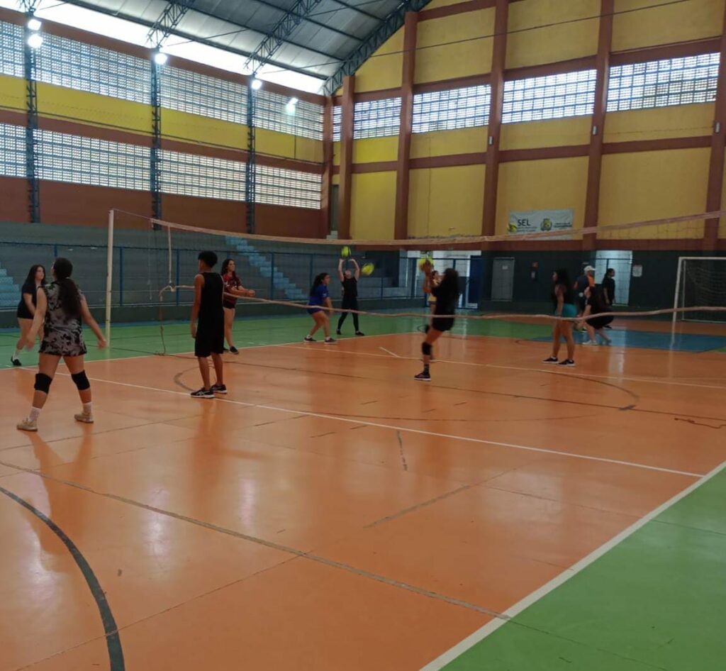Prefeitura de Guarapari oferece atividades esportivas gratuitas para jovens e adultos
