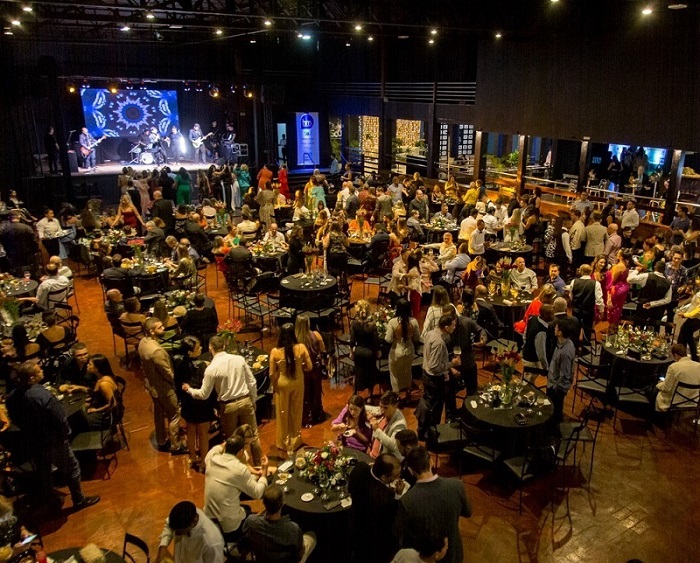 Festa dos 10 anos da revista Sou celebra sucesso e parcerias duradouras em Guarapari