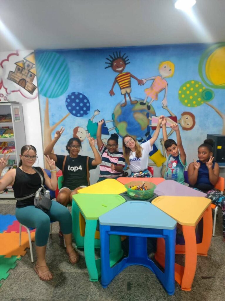 Inédita em Guarapari, oficina de teatro para crianças é ofertada na ONG Crescer com Viver