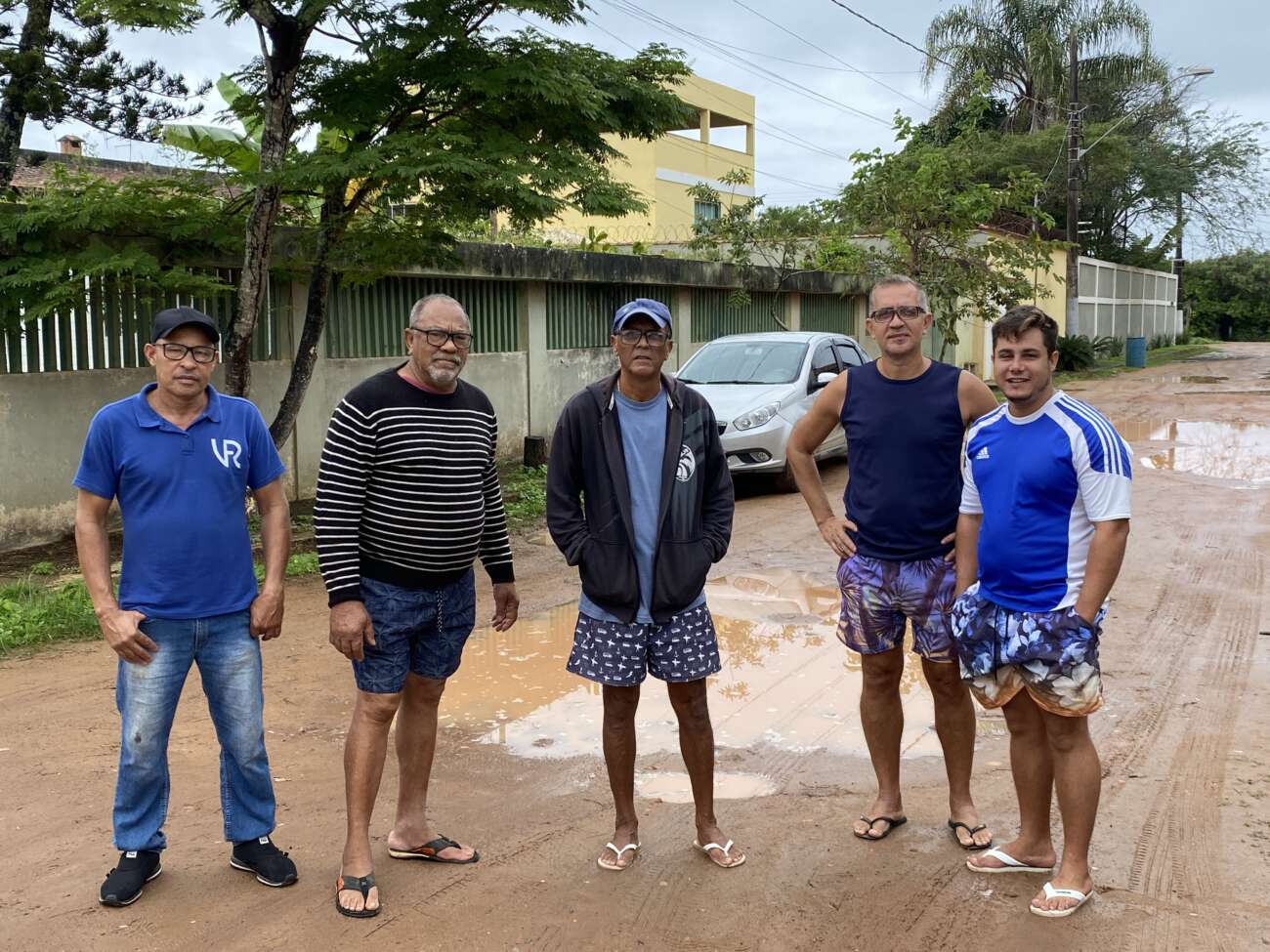 “Há anos não temos o tratamento digno que o lugar merece”, relatam moradores de Setiba, em Guarapari