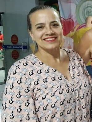 Guarapari: colegas e alunos da escola Angélica Paixão homenageiam professora Dilcéa