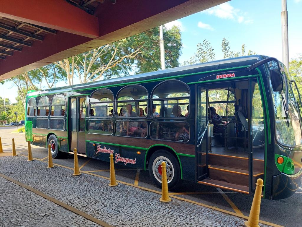 <i>Coluna Dom Antônio:</i> Ônibus jardineira turística para a evolução do turismo em Guarapari