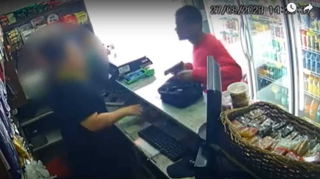 Vídeo: Padaria é assaltada no Centro de Guarapari; suspeito já foi preso