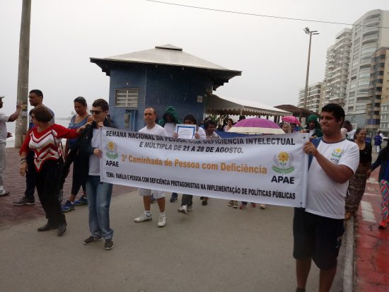 Caminhada marca o início da Semana da Pessoa com Deficiência em Guarapari
