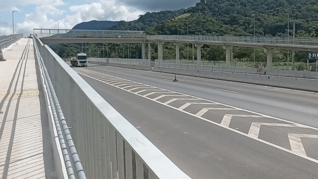 passarela reta grande 1 - Eco101 entrega nova passarela em Guarapari, na comunidade de Reta Grande