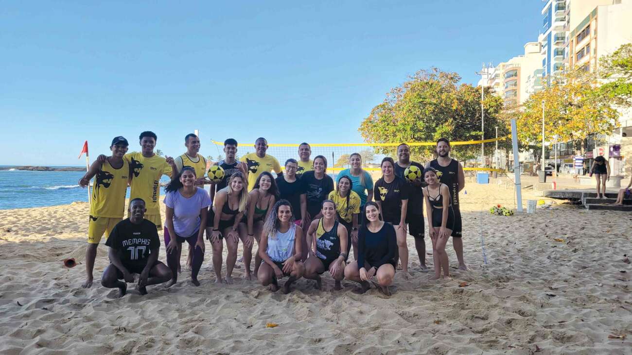 Futevôlei vira moda e atrai mulheres para as areias de Guarapari