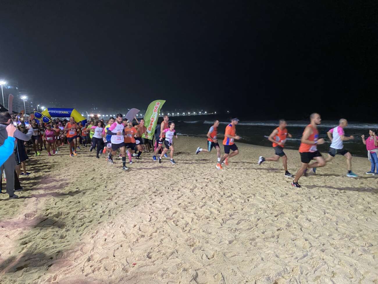 Maple Bear Night Run leva esporte e conscientização para as areias de Guarapari