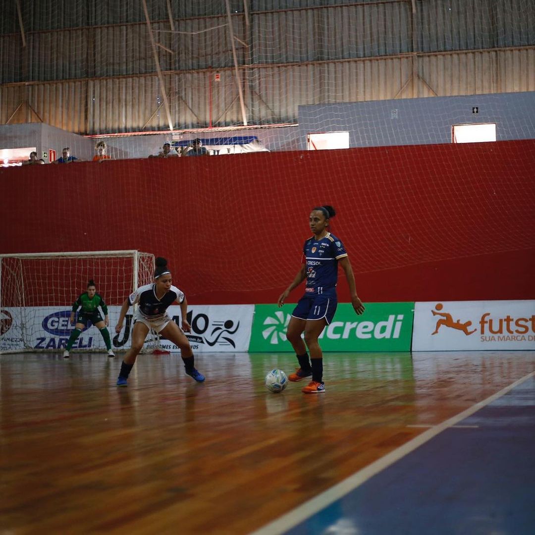Projeto de futsal feminino busca atletas para representar Guarapari em competição nacional