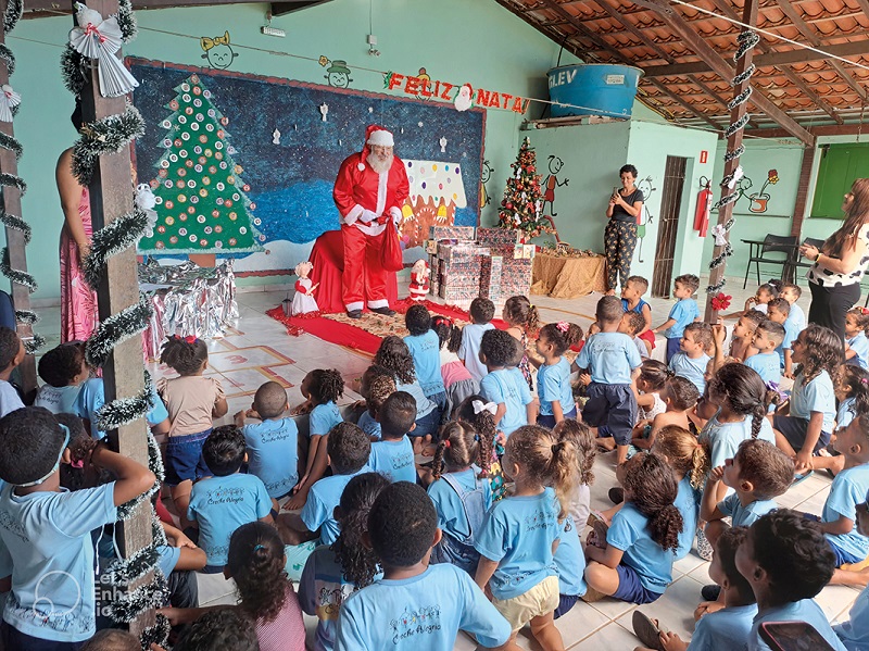 Entrevista: conheça o Papai Noel que leva a magia do Natal para instituições sociais de Guarapari