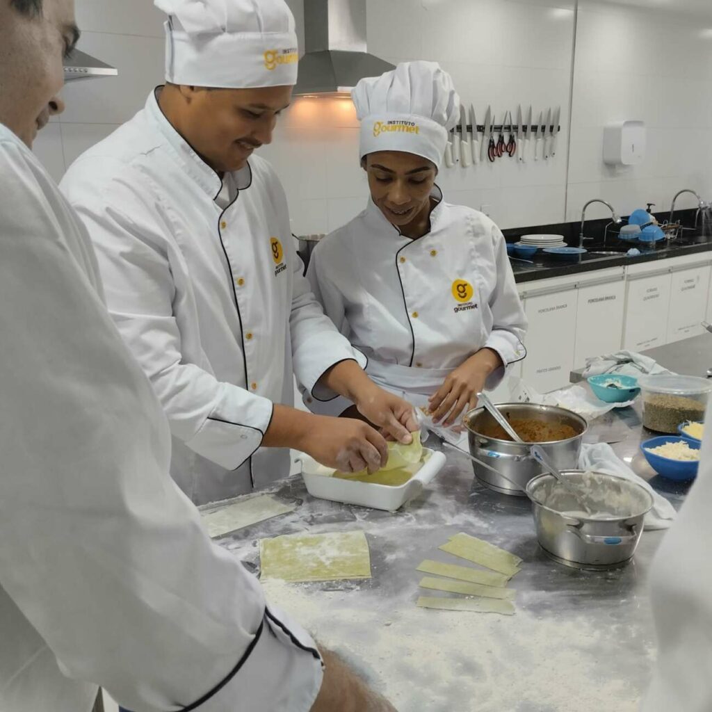 WhatsApp Image 2024 03 28 at 10.06.51 - Parceria entre ONG e instituto oferta curso de culinária a preço popular em Guarapari