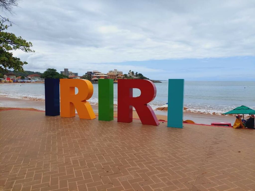 iriri letreiro - Com arte e gastronomia, Iriri Paixão Capixaba segue até amanhã (21) em Anchieta