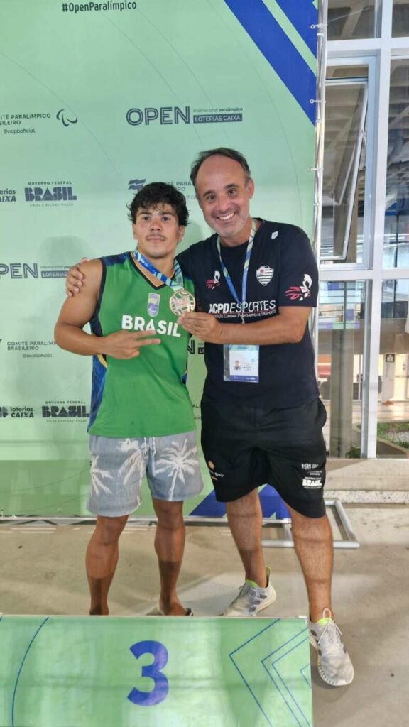 WhatsApp Image 2024 05 03 at 09.38.52 1 - Nadador de Guarapari fatura medalhas de prata e bronze no Open Internacional Paralímpico
