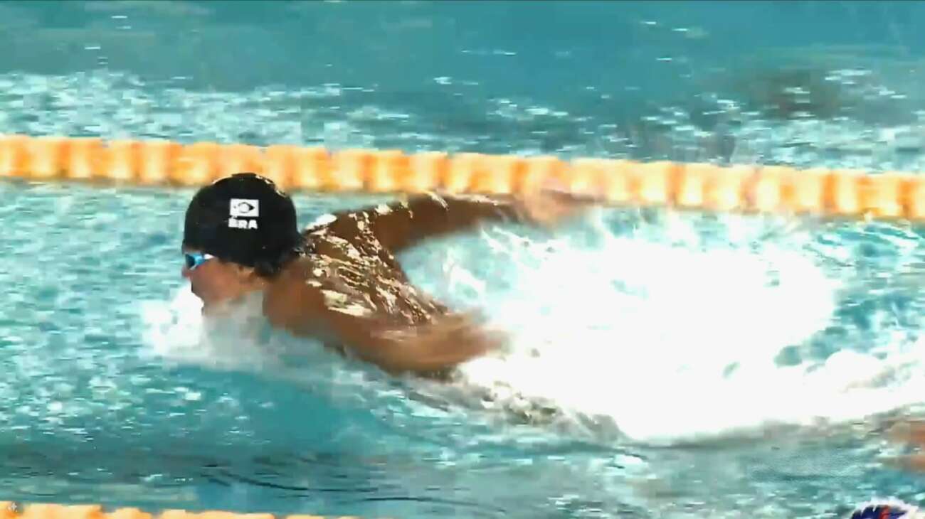 Nadador de Guarapari fatura medalhas de prata e bronze no Open Internacional Paralímpico