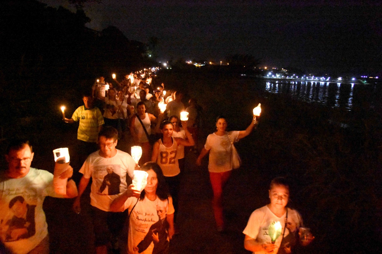 Tradicional Romaria Luminosa dá início à Festa Nacional de Anchieta; veja como participar