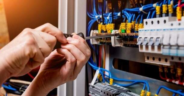 Projeto de qualificação profissional no setor da construção civil oferta 180 vagas gratuitas em Guarapari