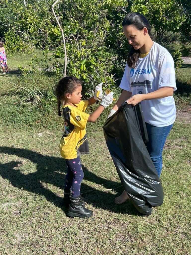 Mutirões retiraram mais de duas toneladas de lixo do manguezal de Guarapari 4 Mutirao Limpeza RDS 22