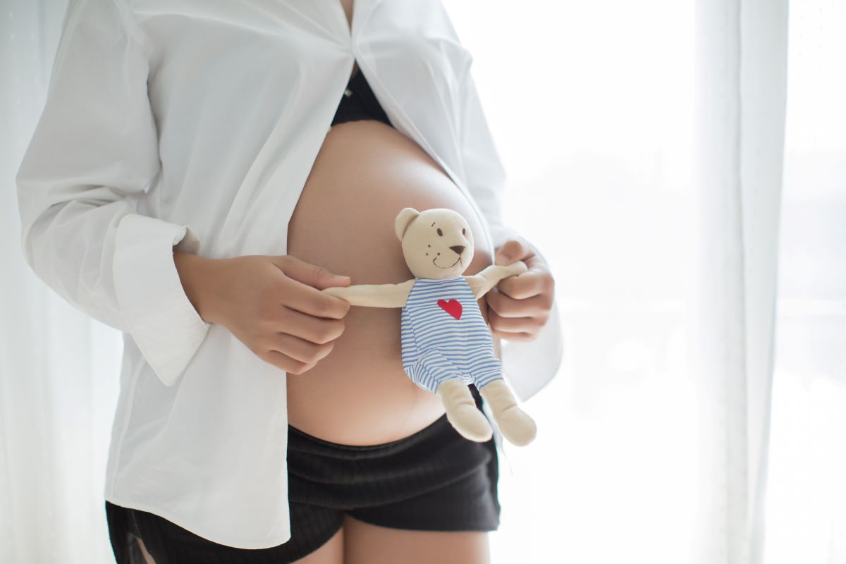 Coluna Entenda Direito: Minha filha engravidou, posso suspender a pensão alimentícia?