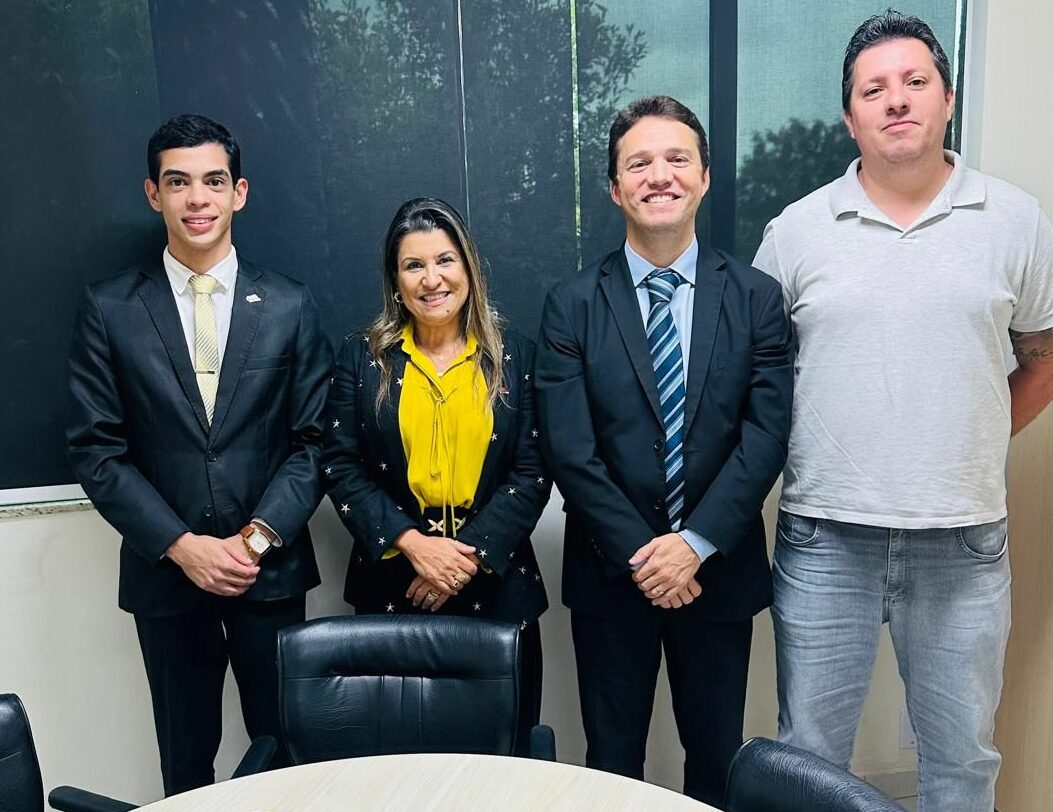 OAB e Prefeitura de Guarapari fazem reunião sobre o estacionamento rotativo