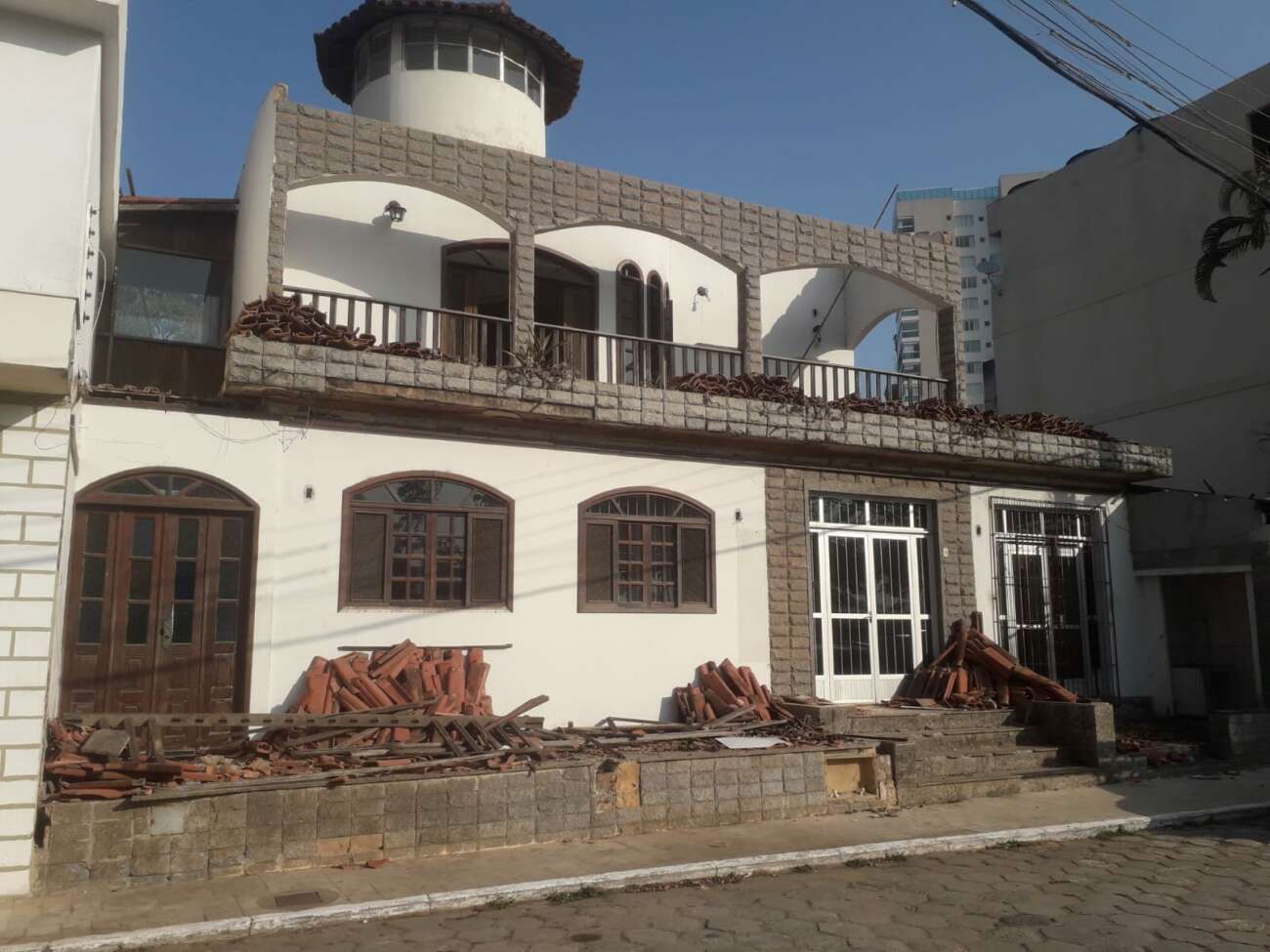 Coluna Dom Antônio: Turismo de Guarapari, em crise constante, recebe incentivos que são promissores