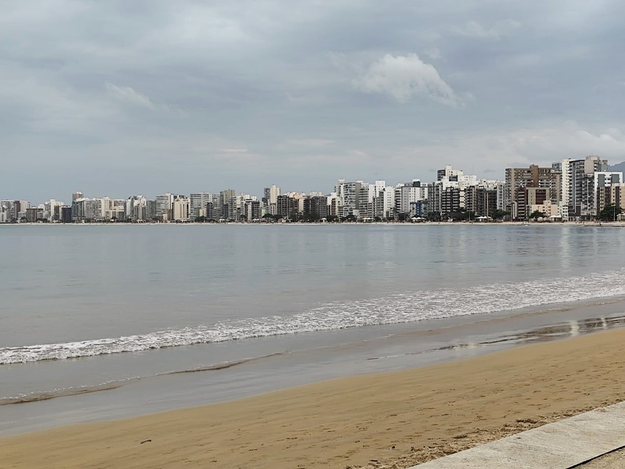 Incaper prevê fim de semana com calor e possibilidade de chuva em Guarapari
