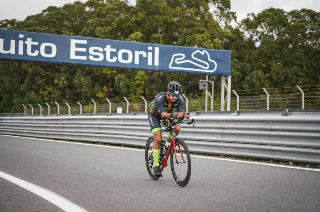 Ironman: atleta de Guarapari completa desafio de triatlo em Portugal e compartilha experiência 2 Darik bicicleta