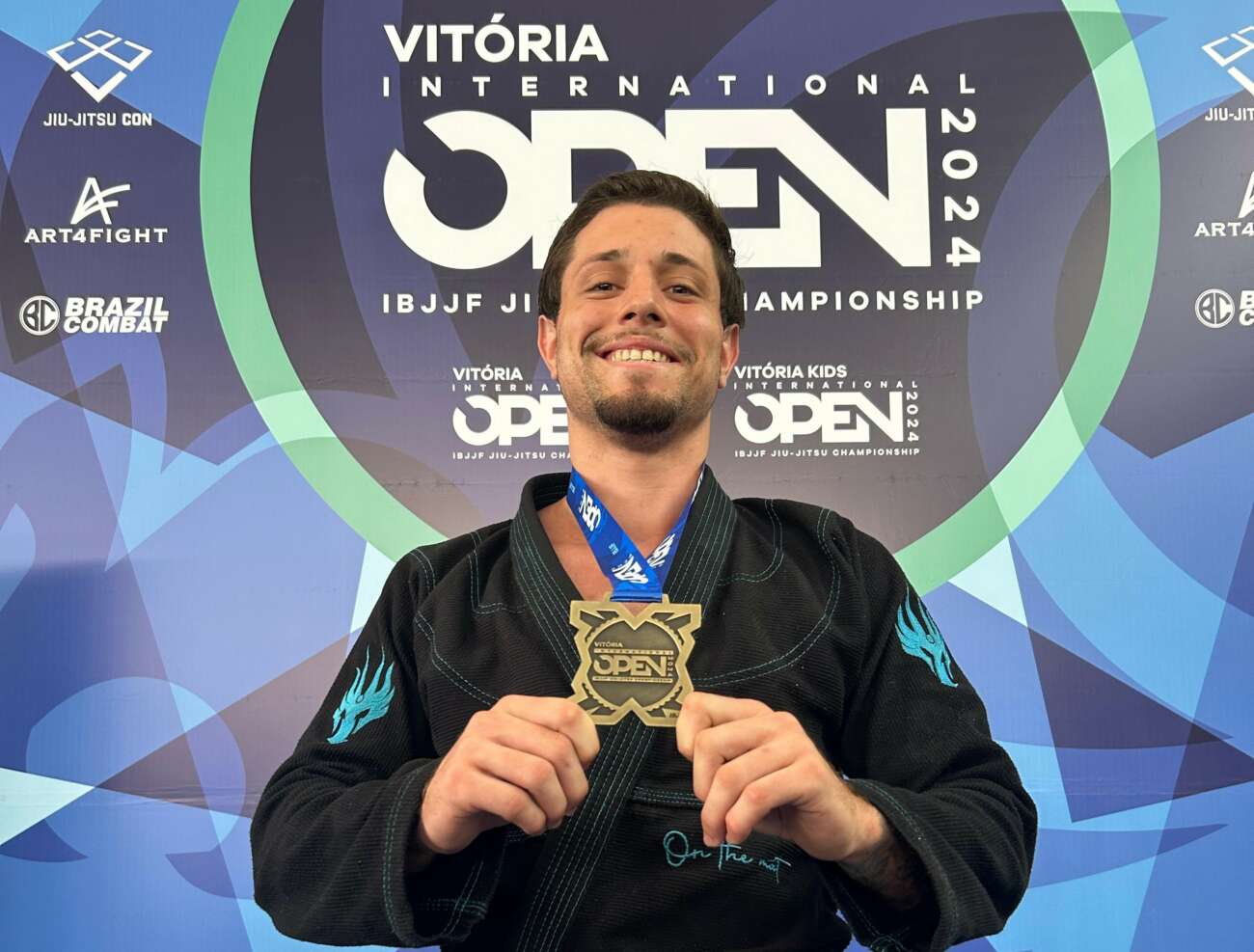 Atleta de Guarapari embarca para a Irlanda em busca de medalhas no jiu-jítsu