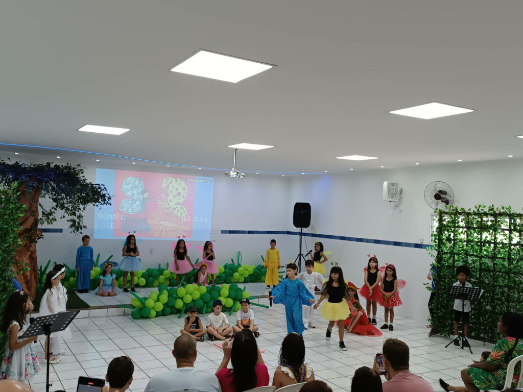 Apresentações culturais encerram ano letivo do Ensino Fundamental 1 da Escola Rui Barbosa
