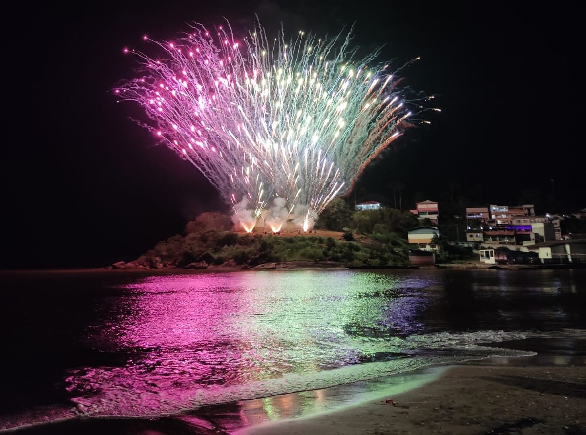 Réveillon em Anchieta terá shows e queima de fogos em quatro praias