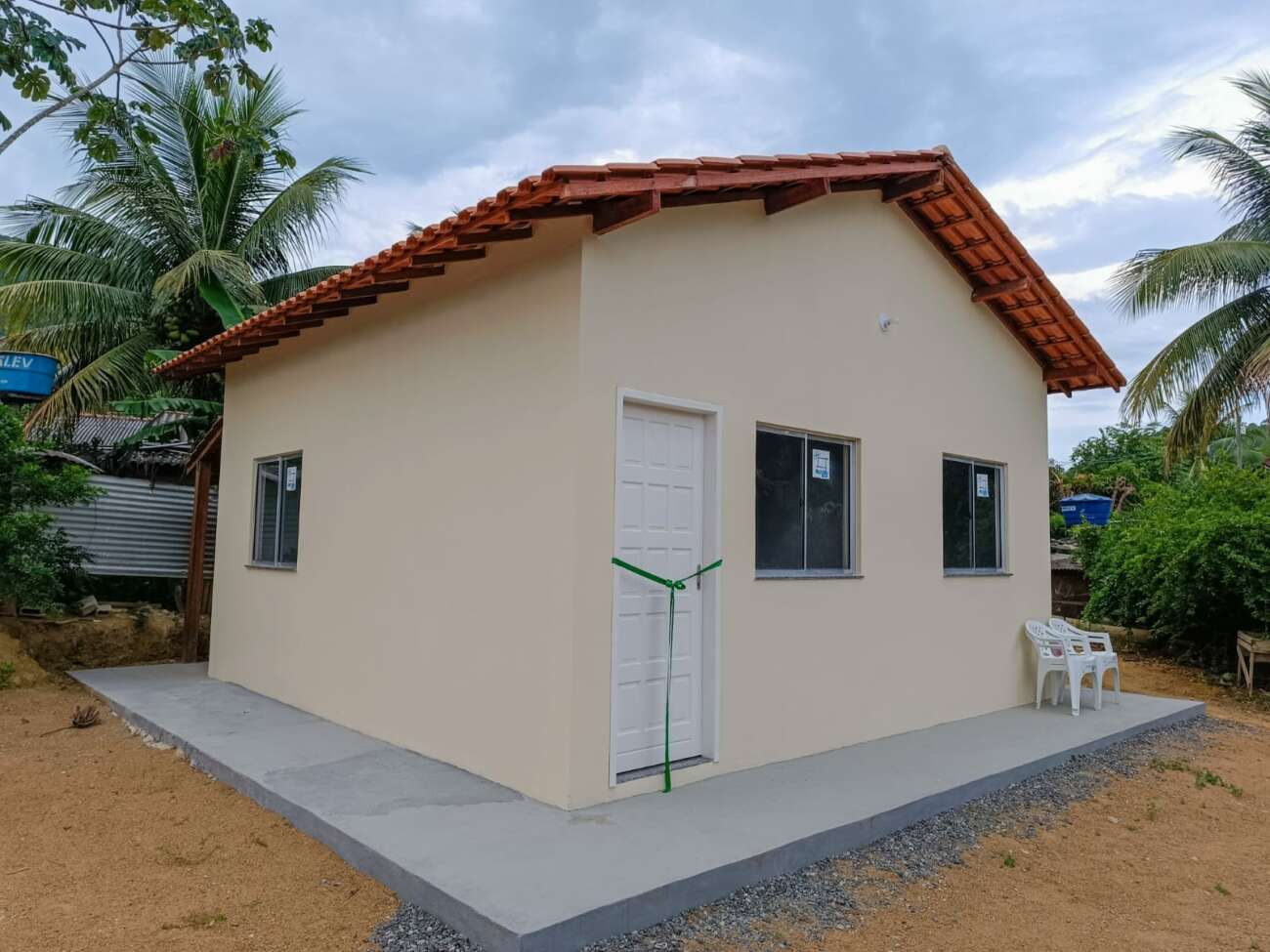 Anchieta anuncia construção de novas casas populares e Lar Renascer