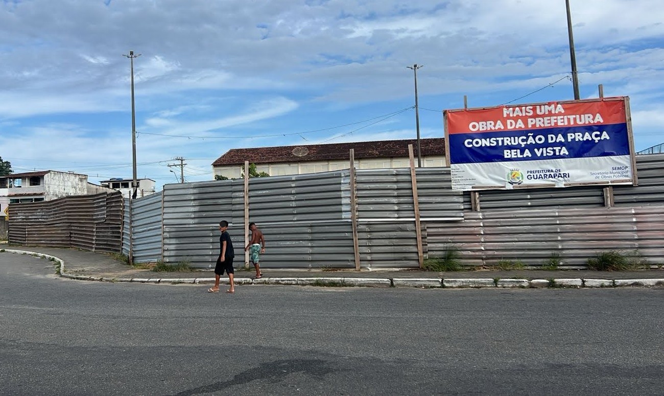 Paralisação de obra em praça do bairro Bela Vista preocupa moradores em Guarapari