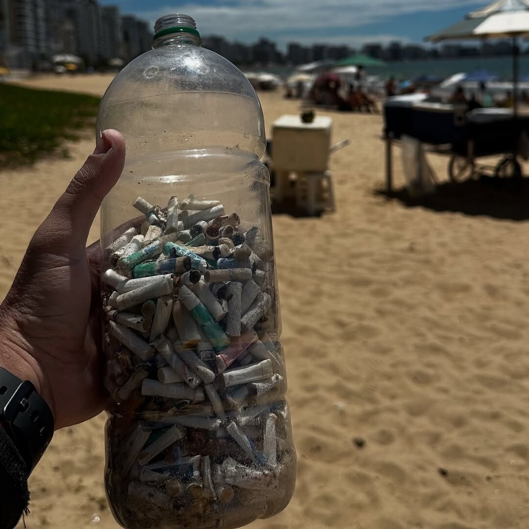 Operação Praias Limpas prepara Guarapari para o Carnaval com mutirão de limpeza