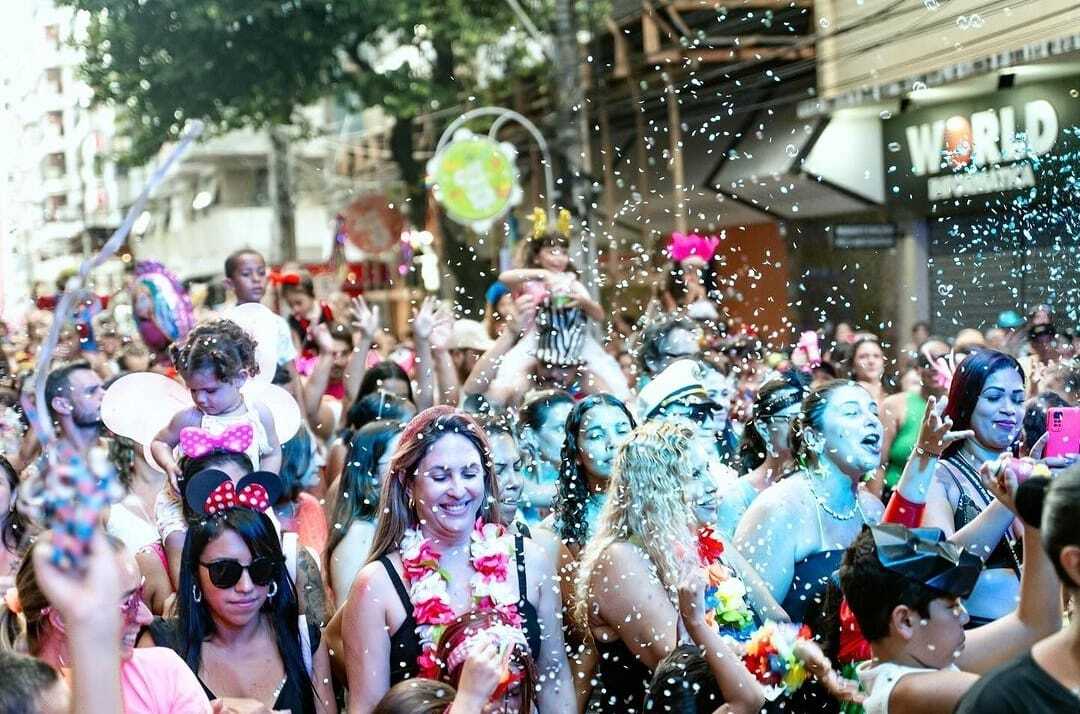 Carnaval segue animado em Guarapari neste domingo (2); veja a programação