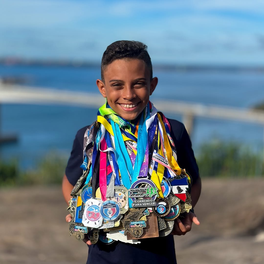Jovem talento de Guarapari, Cauã Dentinho, se destaca em competições nacionais de triatlo e sonha alto