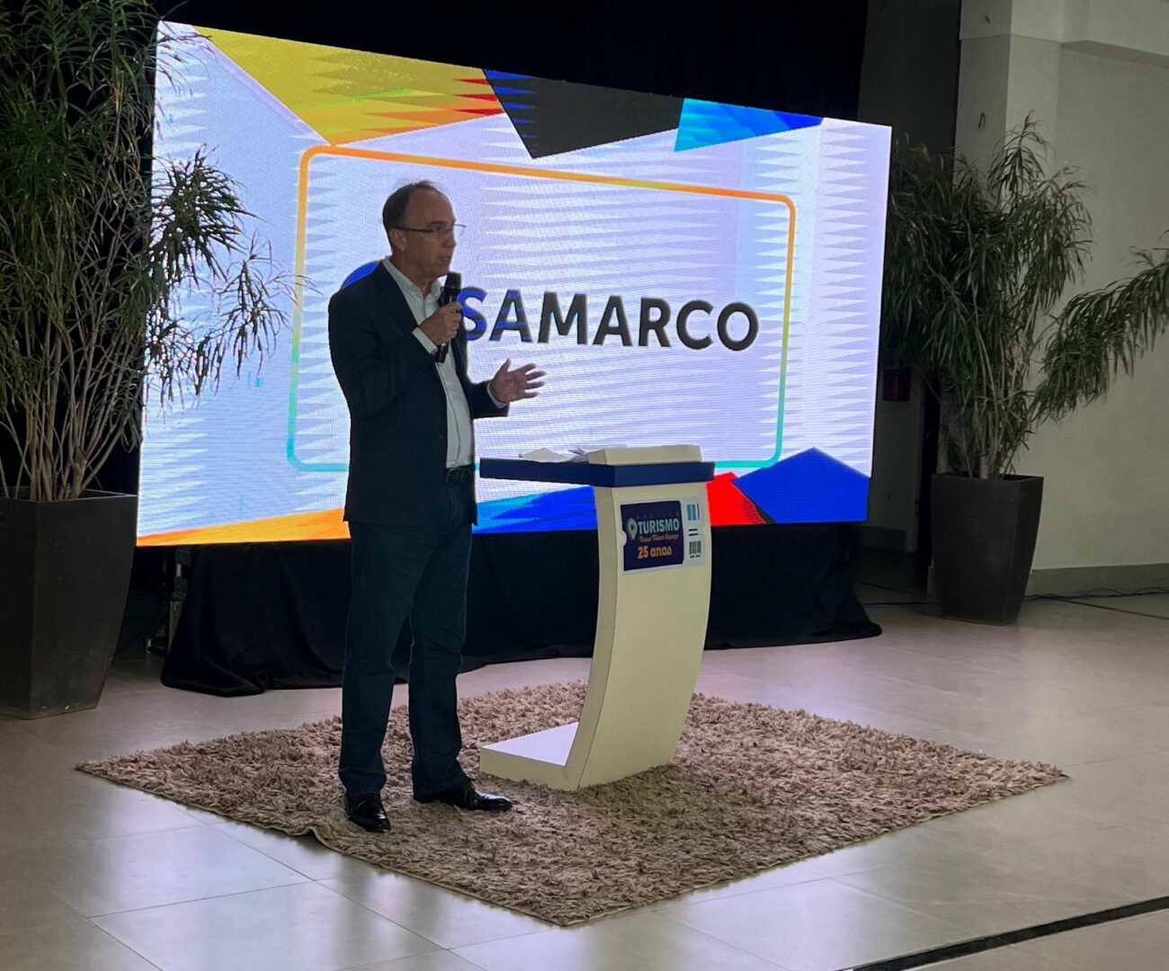 Samarco anuncia investimentos de R$ 300 mil no turismo de Guarapari e reforça desenvolvimento do setor