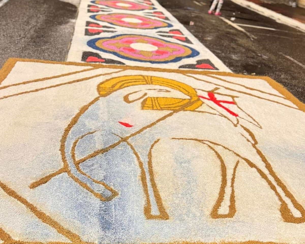 Fé e arte à beira-mar: Guarapari terá tapetes de Corpus Christi na Praia do Morro